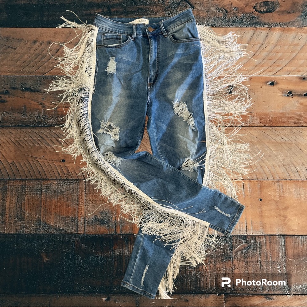 Beyoncé Concert: Cow Girl Fringe Denim, Size 9